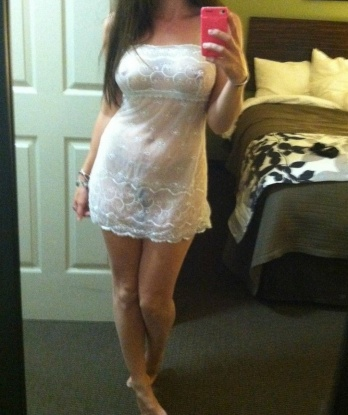 Сексуальная бестия ждет тебя у себя в гнездышке для ярких и страстных игр. Индивидуальный подход, без табу и ограничений. Звони и мы устроим незабываемое свидание! 4369, 27 лет